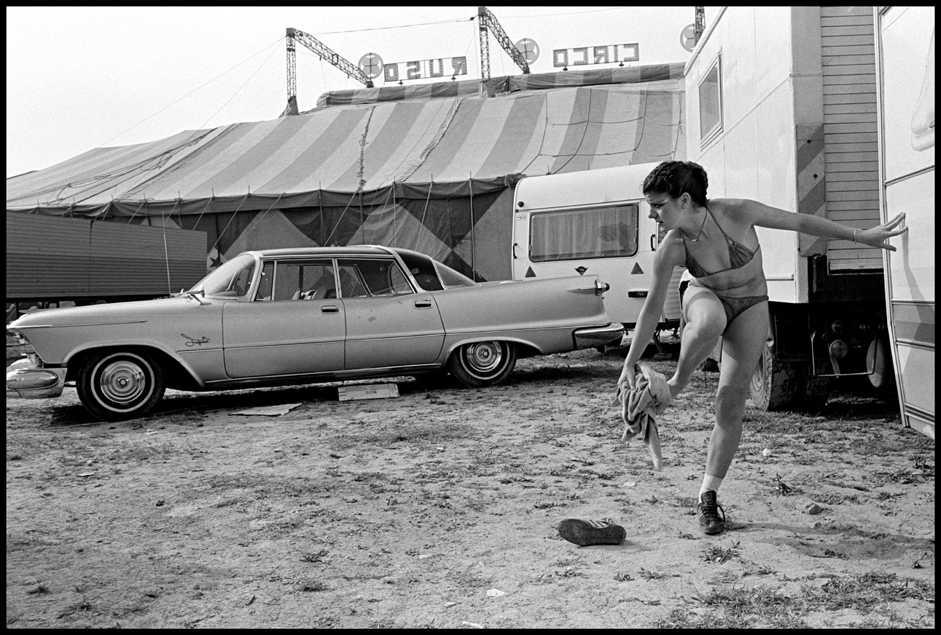 circ_cotxe-dona-circus-jordigarcia