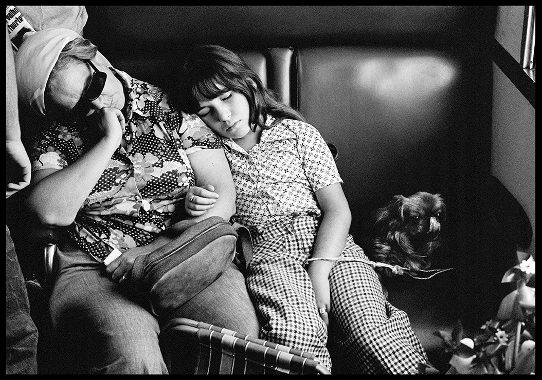 jordi-garcia-train-family