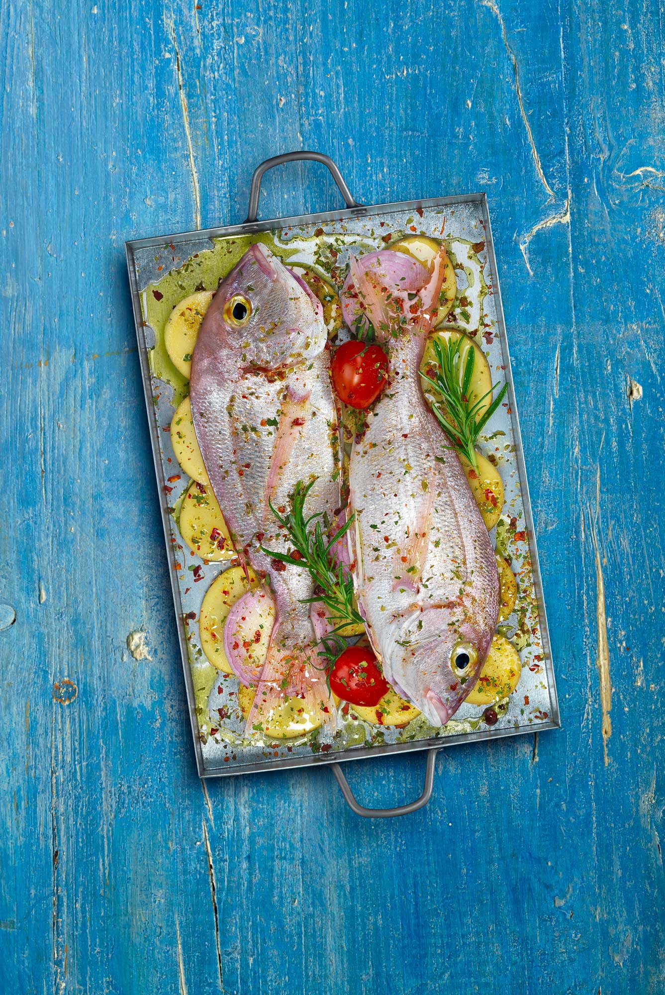 029154-00-Besugos-frescos-en-bandeja